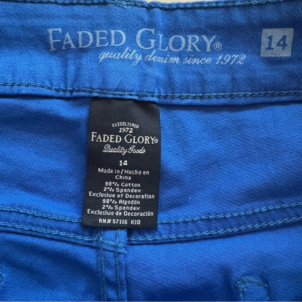 Faded Glory Women’s Vibrant Blue Flat Front Shorts - Picture 6 of 9